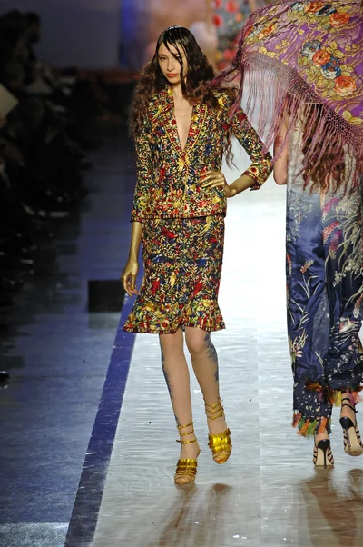 Look 19
